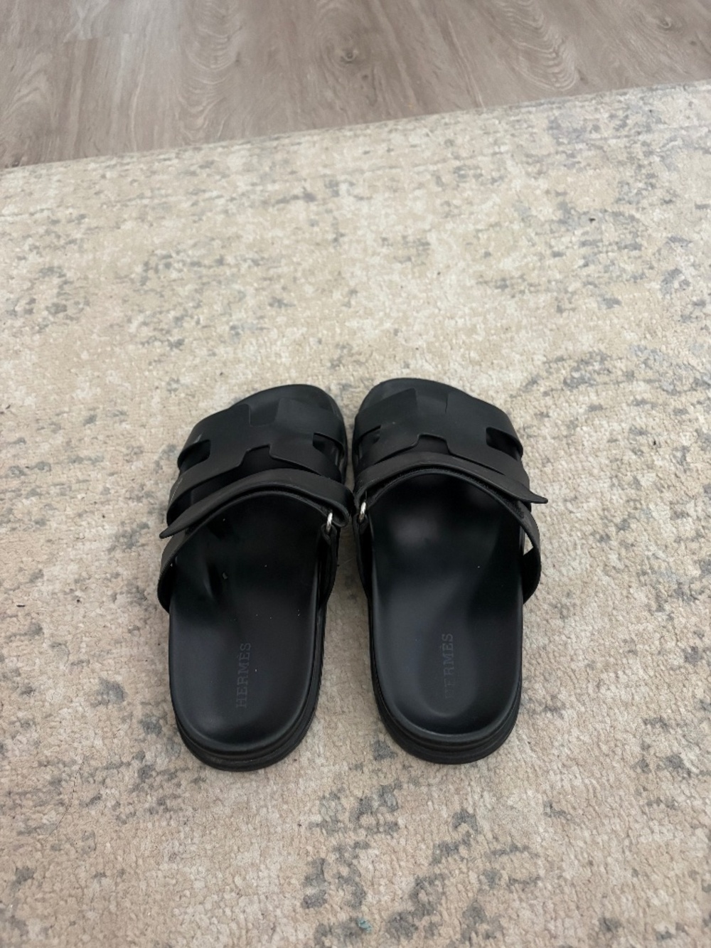 Authentic Hermes slides (black)